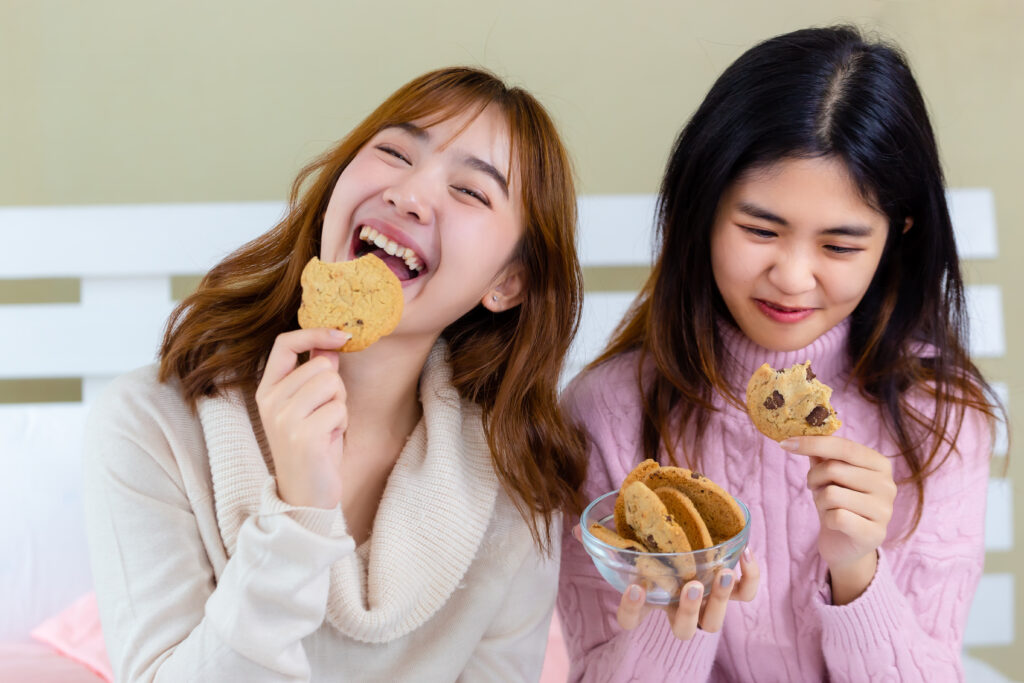 減脂零食你不需要靠意志力撐過每一口慾望,只需要吃對適合的減脂零食 / 圖取自 Freepik